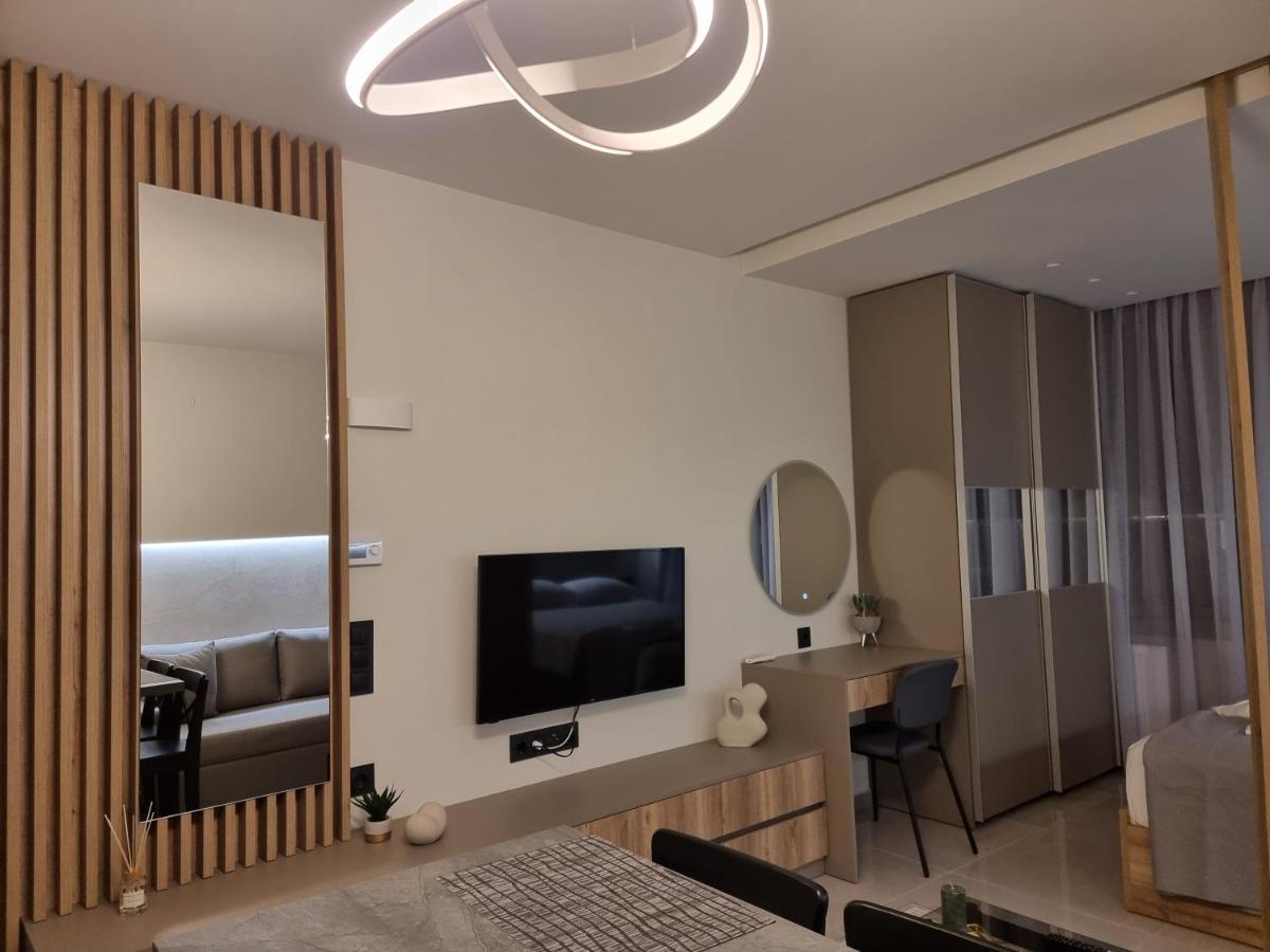 Iris City Center Premium Studio Thessaloniki Exterior photo